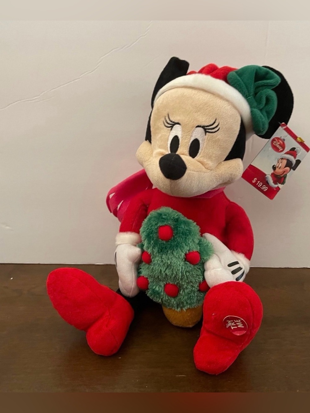 Disney plush Minnie Mouse New with tags 2013